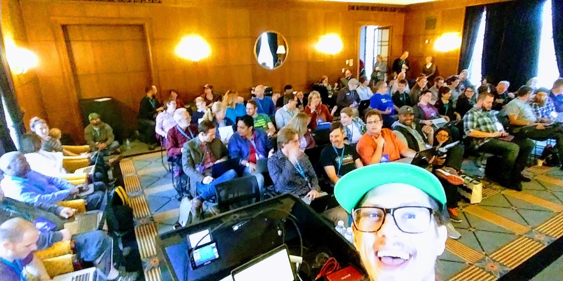 Zac Gordon teaching JavaScript at WordCamp Ann Arbor